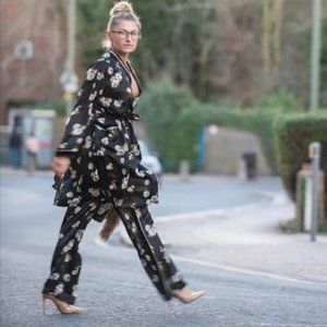 Zara Basic Floral Satin Pants Size Extra Small NWT